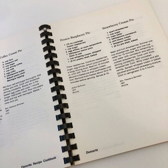 Vintage Cookbook "The Wichita Eagle Favorite Recipe Cookbook" 1980 Kansas VTG - Picture 5 of 10